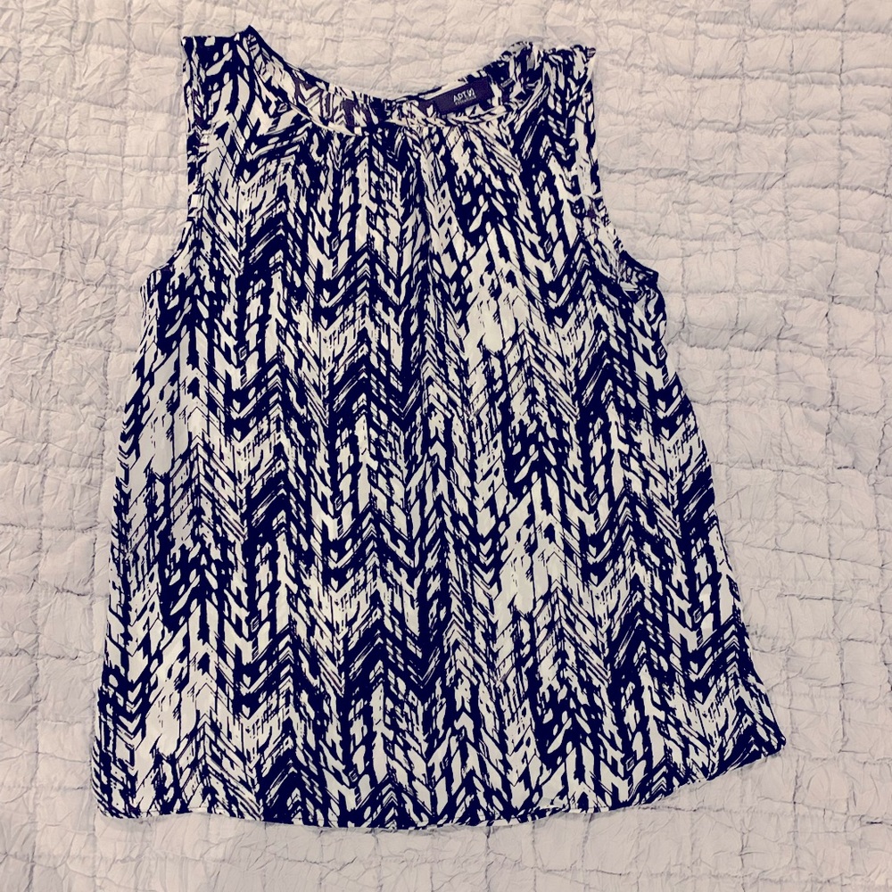 Black & White Shell